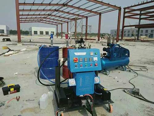 钢结构采用聚脲防腐涂料的好处(图2) 新建钢结构厂房聚脲防腐喷涂施工